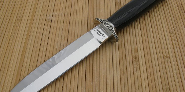 Case Knives Engraved