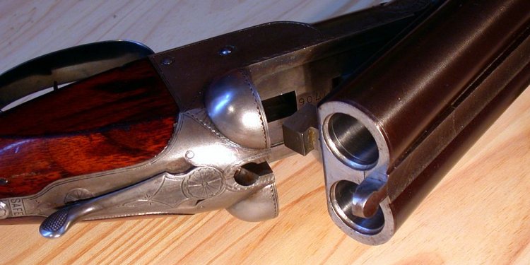 File:Colt Hammerless Shotgun