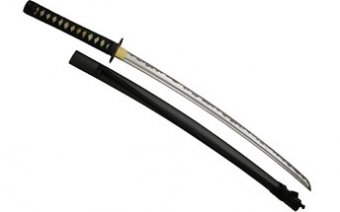 appraising antique samurai sword