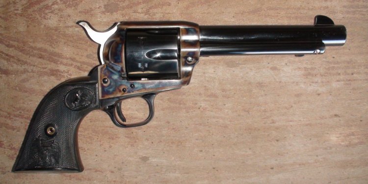 Colt-manufacturing-45-pistol
