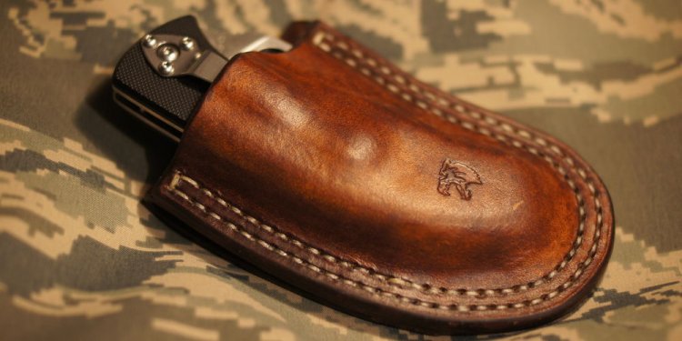 Leather sheath for Spyderco